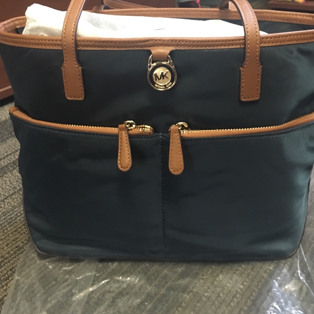 NWT Michael Kors Navy Kempton Bag