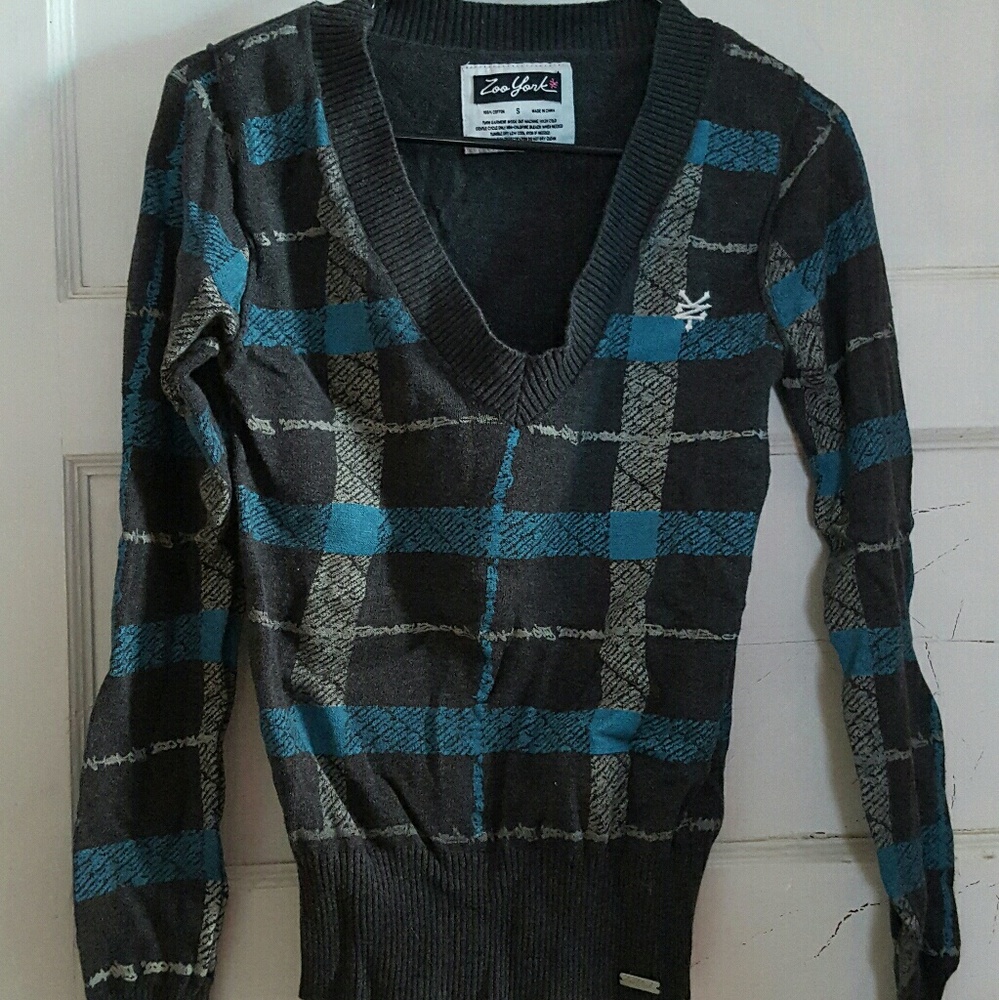 Zoo York V-neck sweater