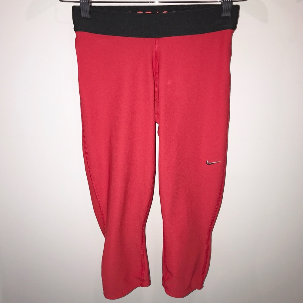 Nike Crops