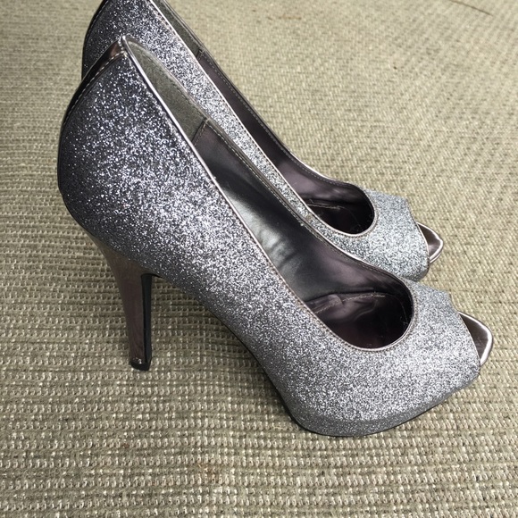 Jacqueline Ferrar heels - Picture 4 of 6