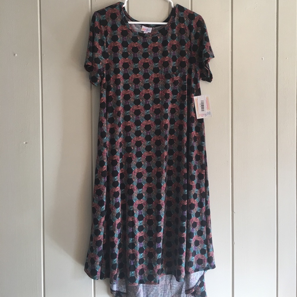 NWT LuLaRoe Carly - M - swirls/black