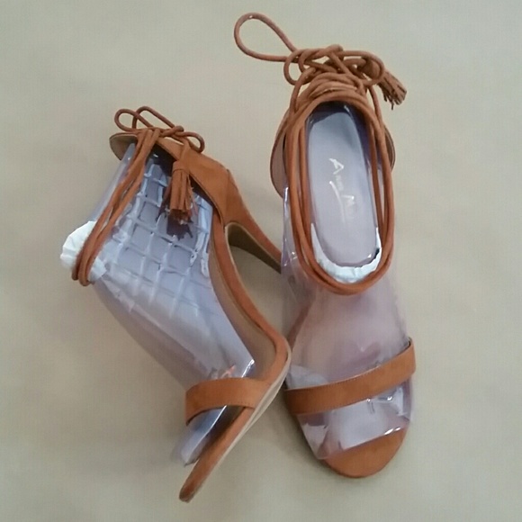 🚨Ankle-tie tassel heels - Picture 4 of 6