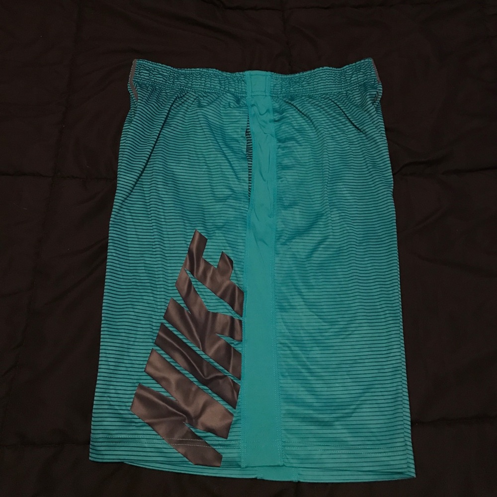 🏆MENS NIKE DRI-FIT GRAPHIC ATHLETIC SHORTS