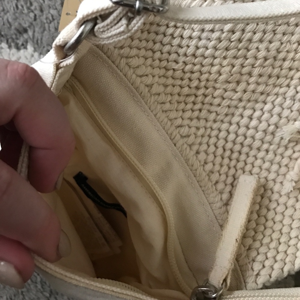 Hippy woven cross body - Picture 4 of 4