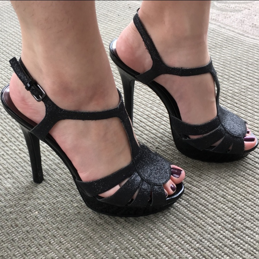 Jacqueline Ferrar heels