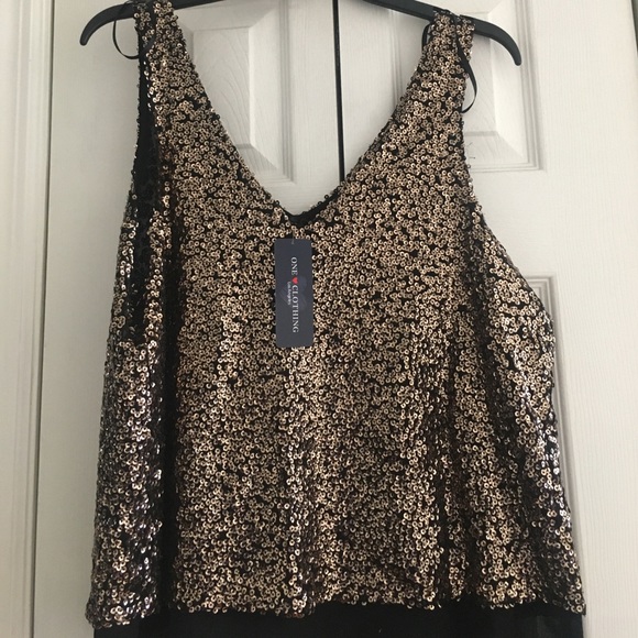 one clothing Tops - Gold flashy sequins top