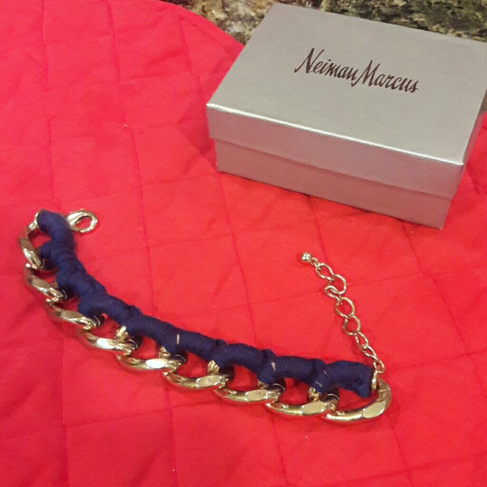 Bracelet from Neiman Marcus.  Navy blue wrap. 🌺🌹 - Picture 2 of 3