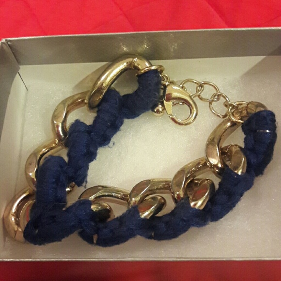 Bracelet from Neiman Marcus.  Navy blue wrap. 🌺🌹 - Picture 3 of 3