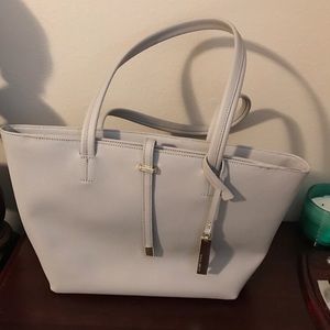 Vince Camuto off white bag 😍