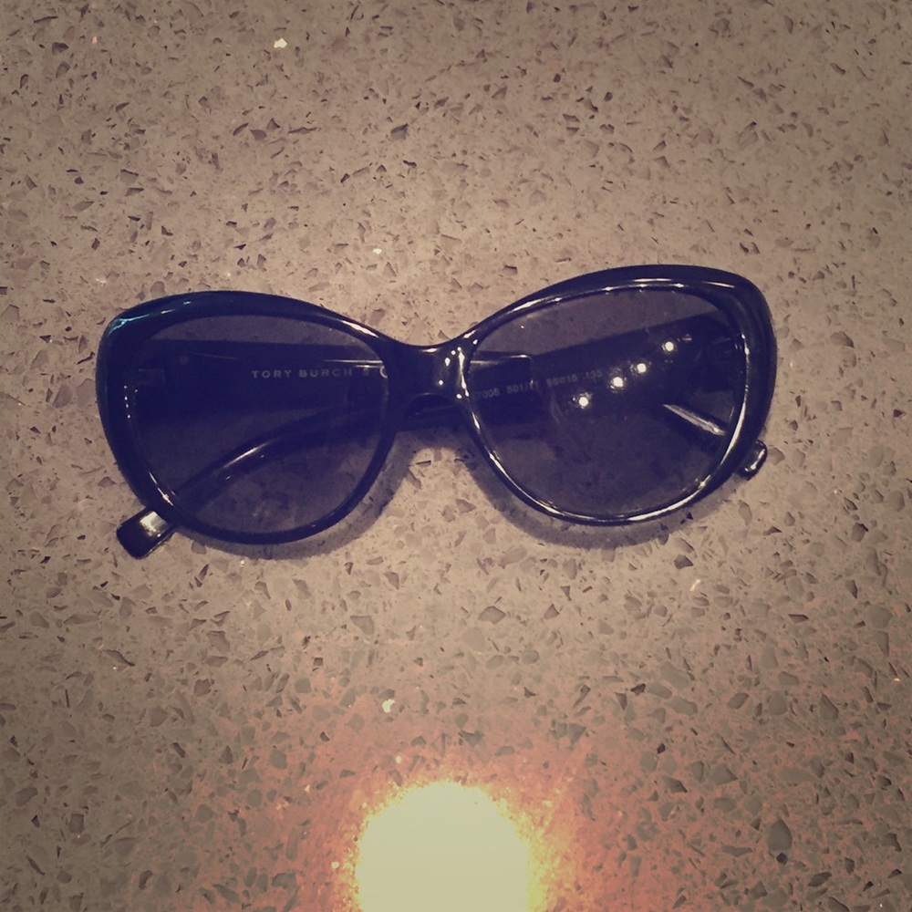🔥Valentine sale🔥 Tory Burch sunglasses