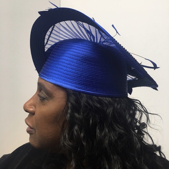 Beu Marc International Hat