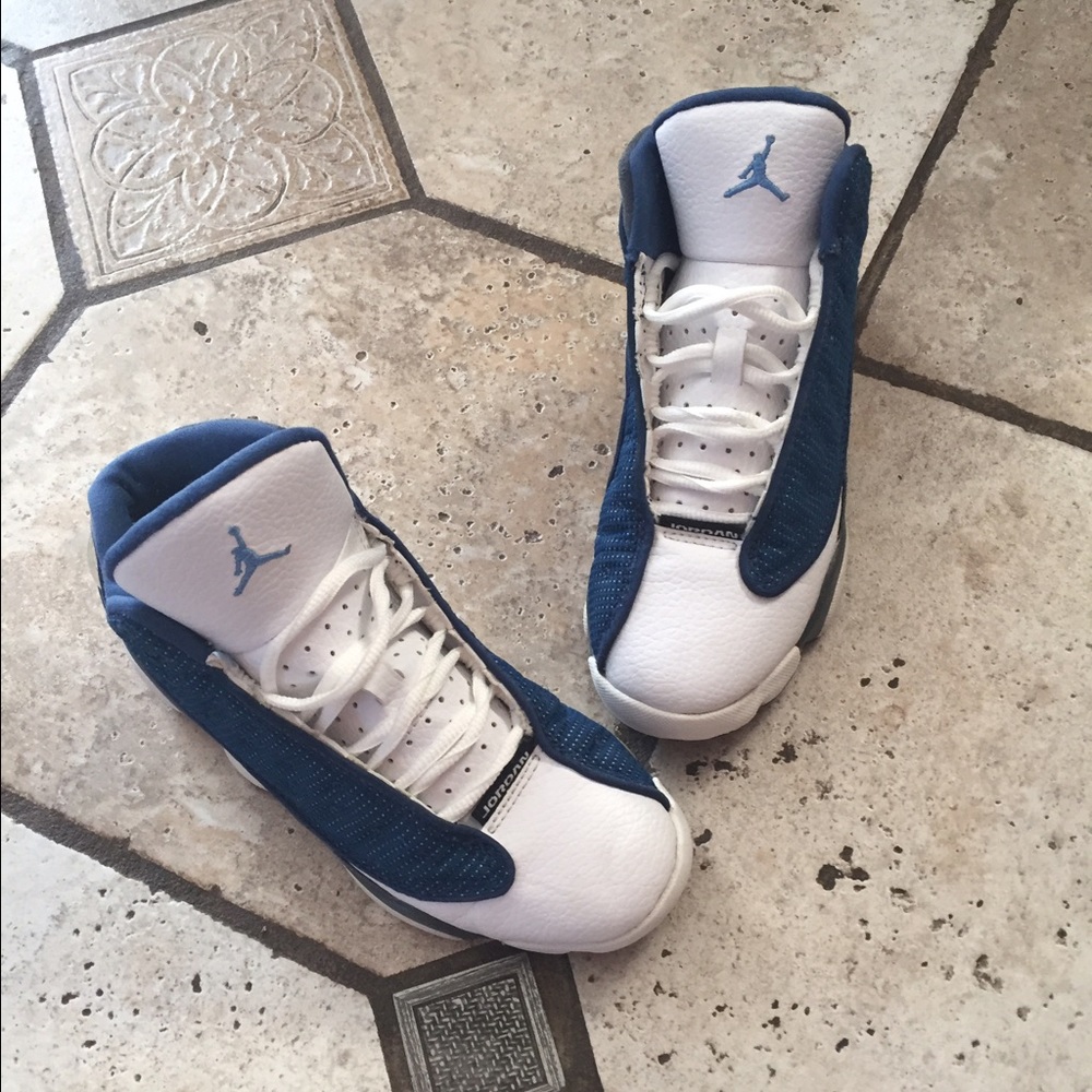 Kids Jordan's Basketball shoes Size 2Y