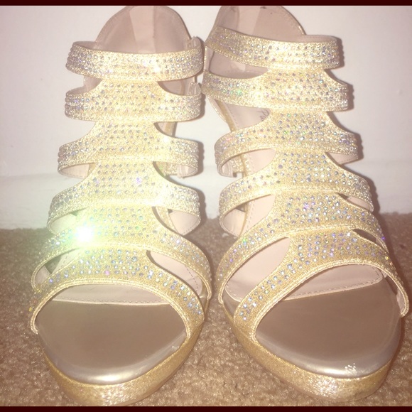 SIZE 10 Dream Pair Diamond Studded Gold - Picture 3 of 5