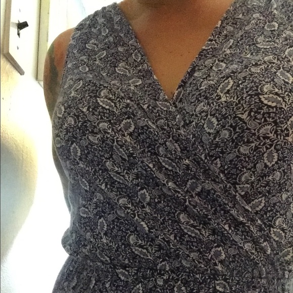 Old Navy Maxi Dress - Picture 2 of 8