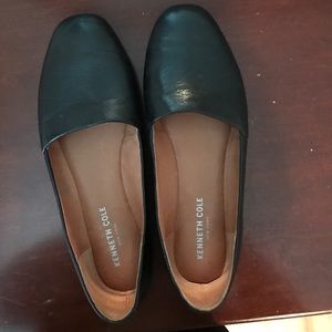 Kenneth Cole size 8.5 soft leather flats!