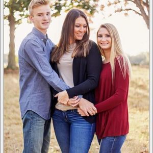 Meet your Posher, Naomi