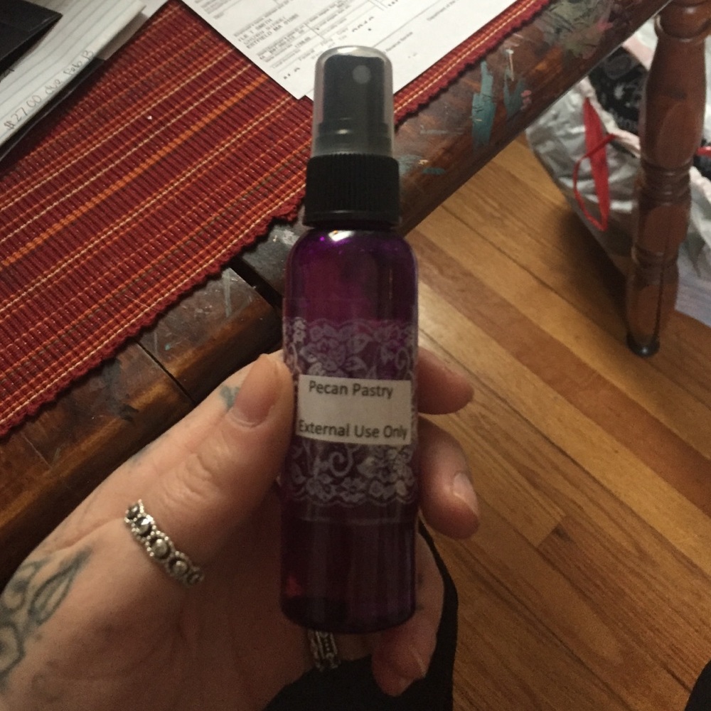Brand new wig spray