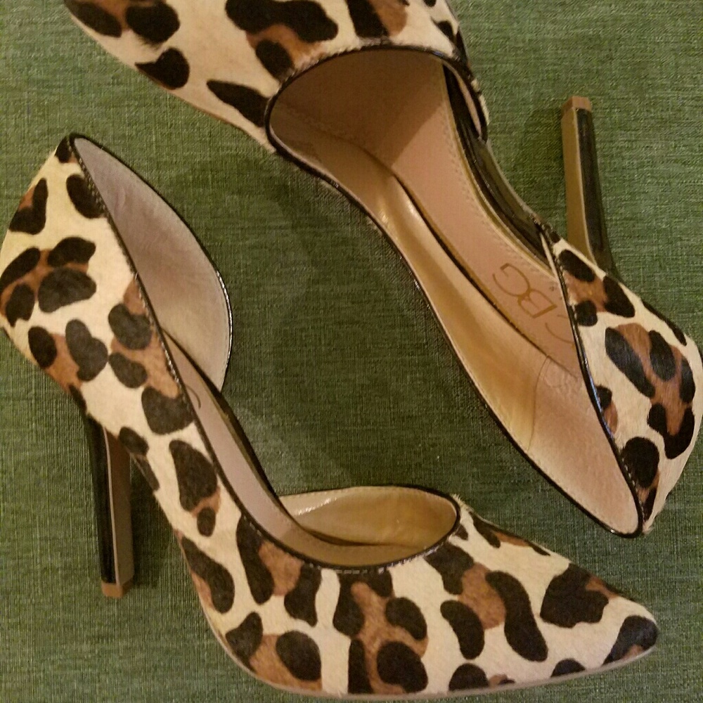 New BCBG leopard heels 6.5