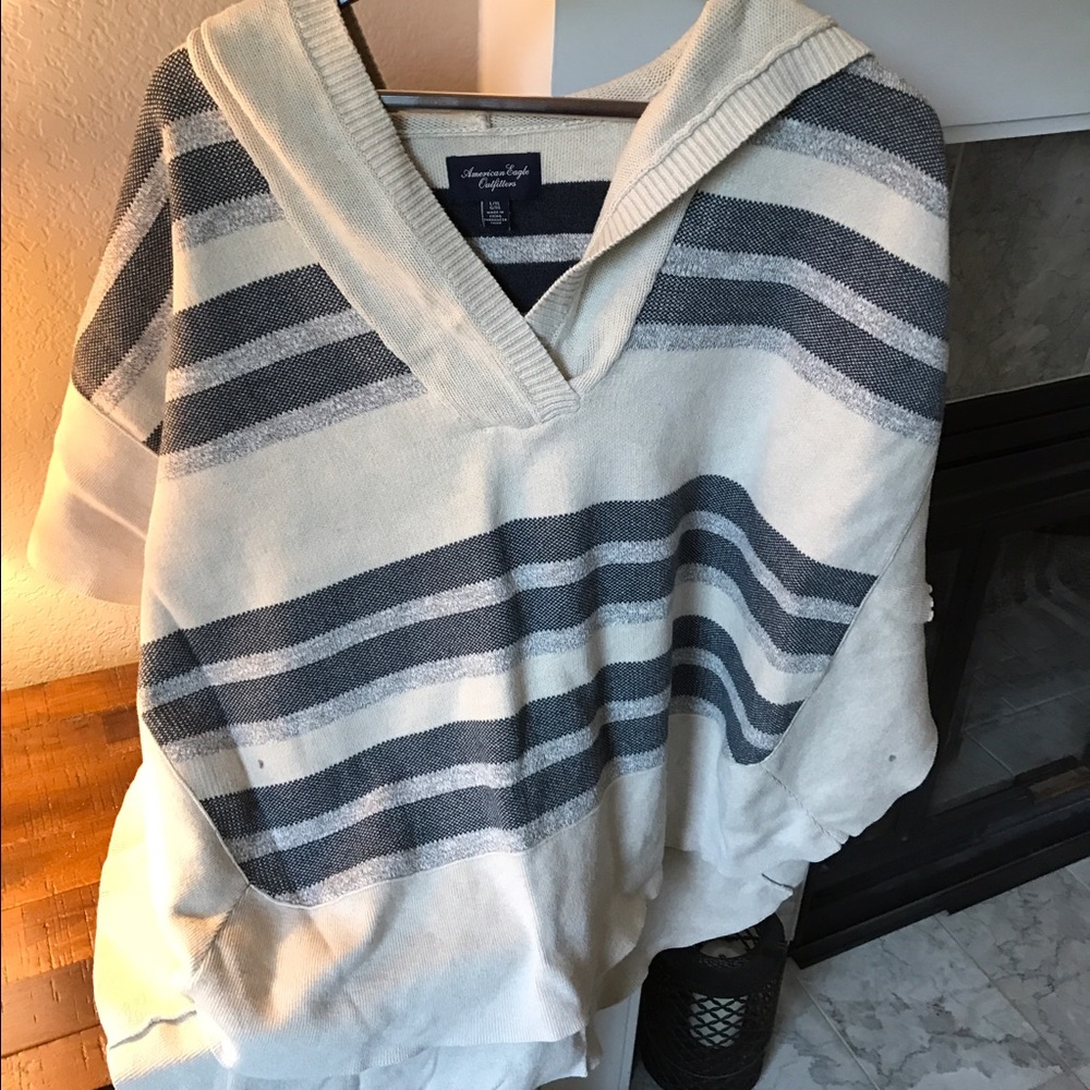 AE poncho