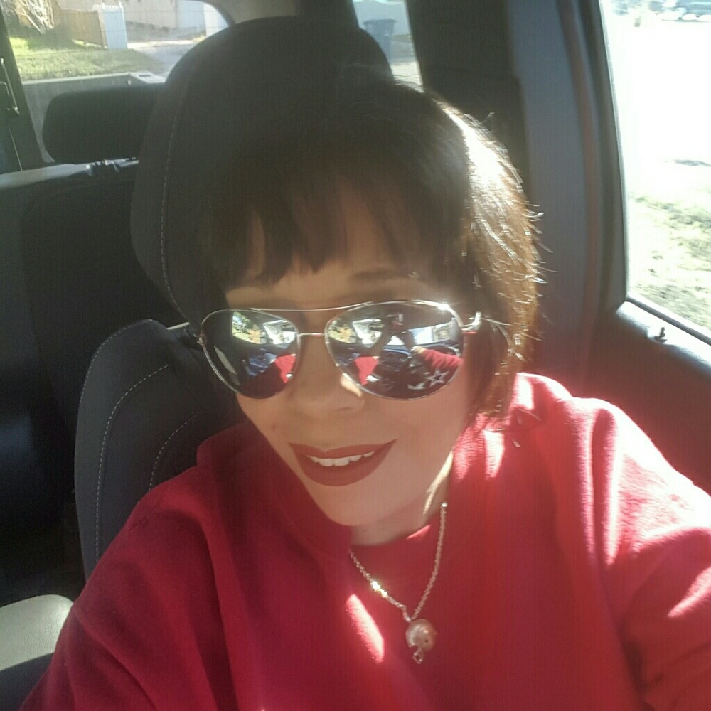 Meet your Posher, Brenda