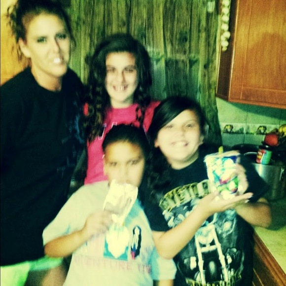 Meet your Posher, Robin - Picture 1 of 1