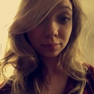 Meet your Posher, Hali