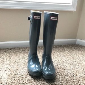 Gray hunter boots