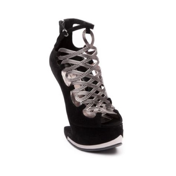 Urban Outfitters Shoes - Jupiter Black by Journeys