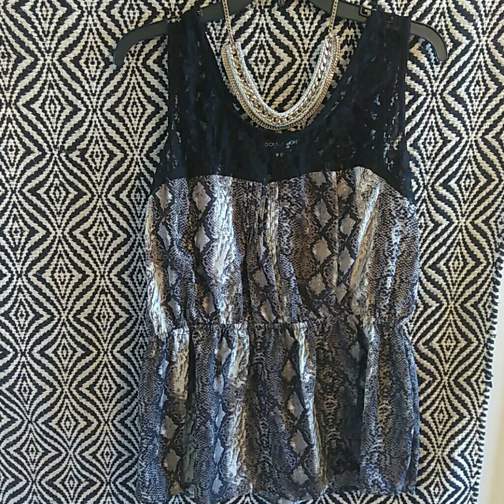 Beautiful sleeveless top for the summer