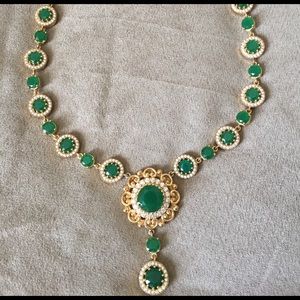 🎊HP New REAL Emerald and Topaz bronze necklace