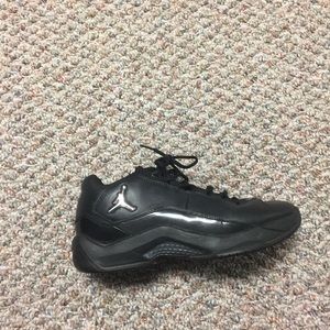 Size 9 black Jordan's