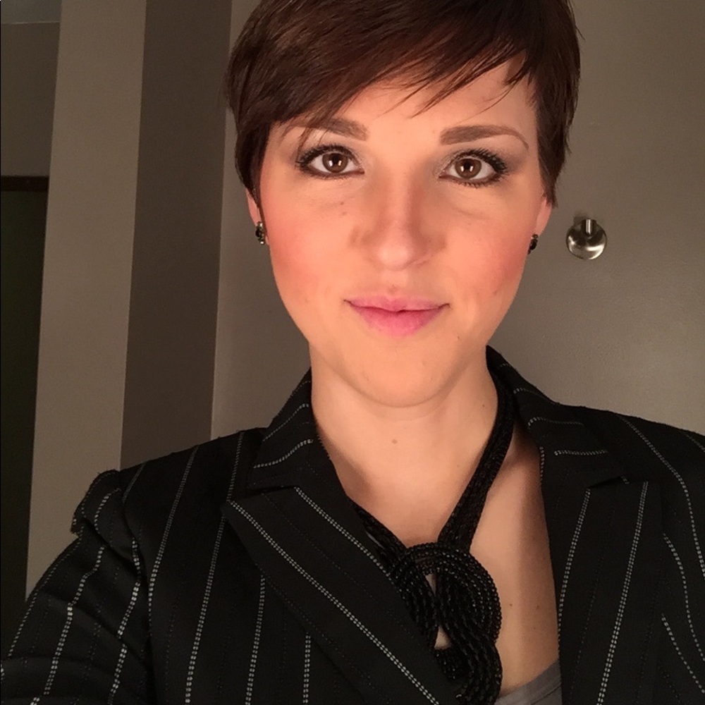 Meet your Posher, Kandi