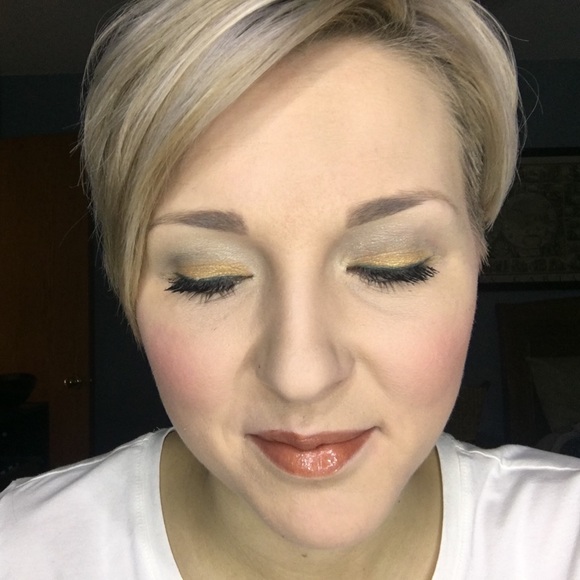 Meet your Posher, Kandi - Picture 3 of 7