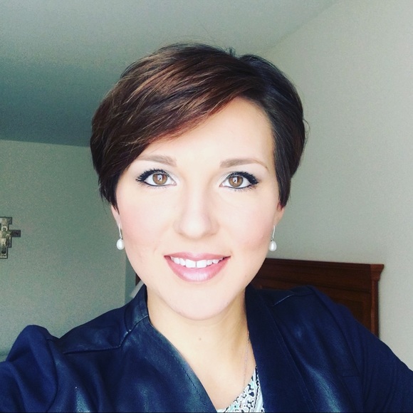 Meet your Posher, Kandi - Picture 7 of 7