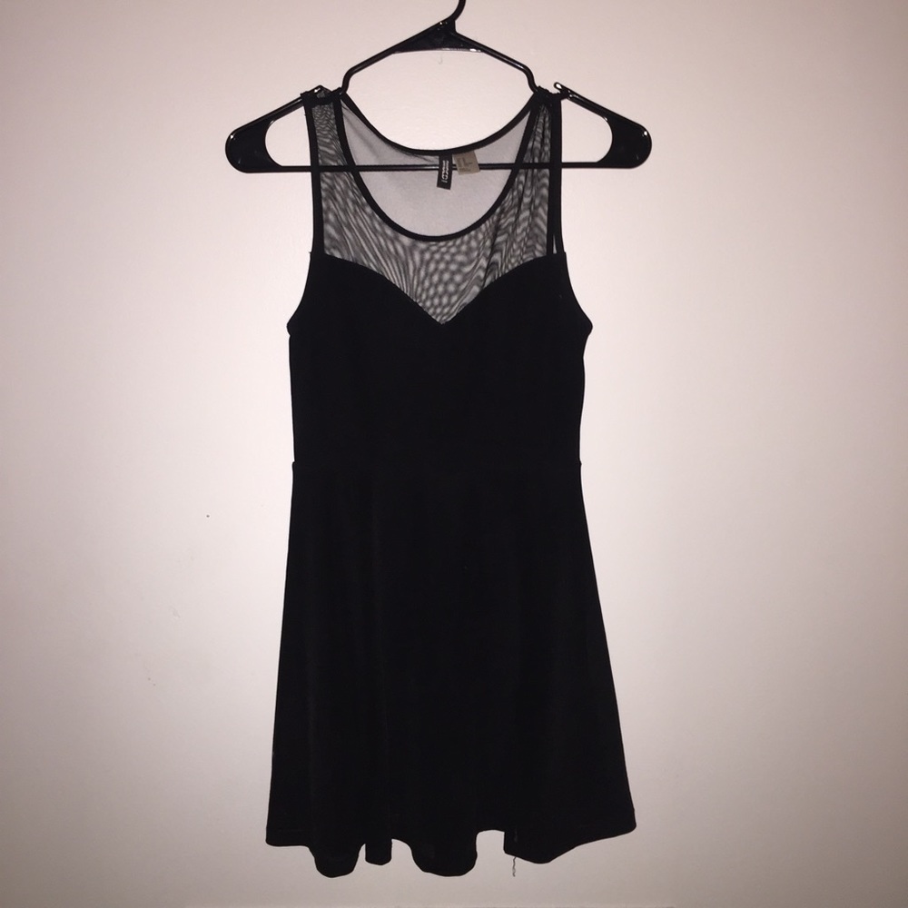 Black h& mm dress