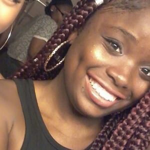 Meet your Posher, Shaela