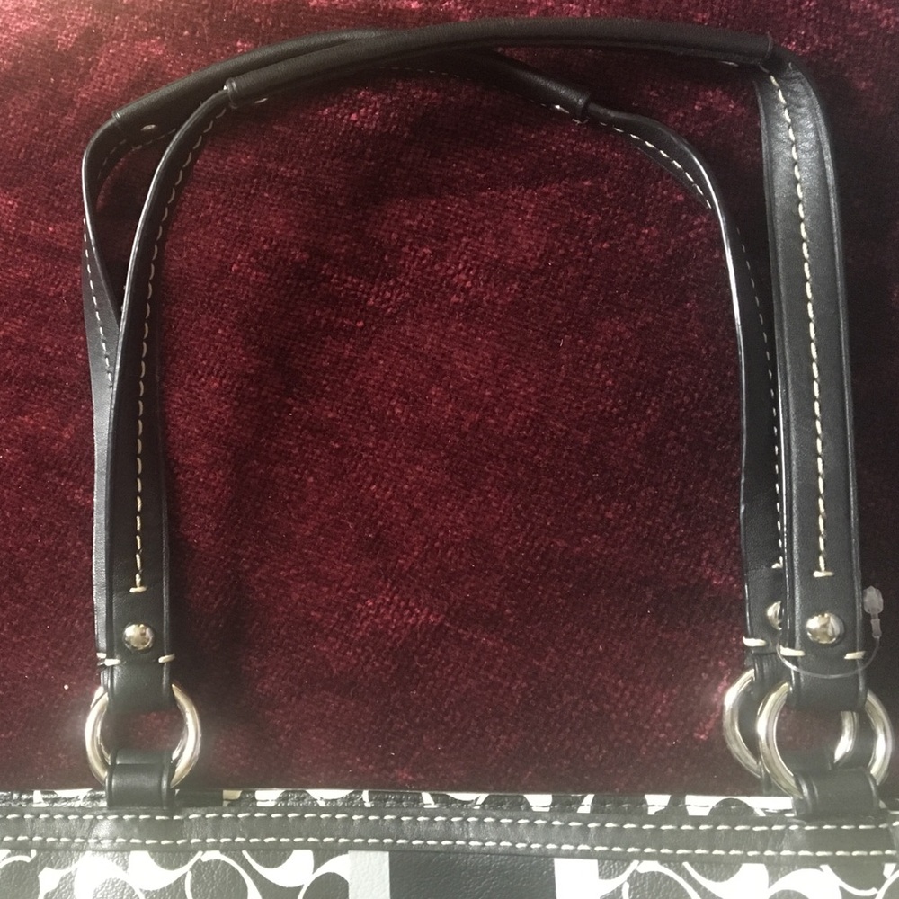 Additional pic coach set 🚫SOLD🚫