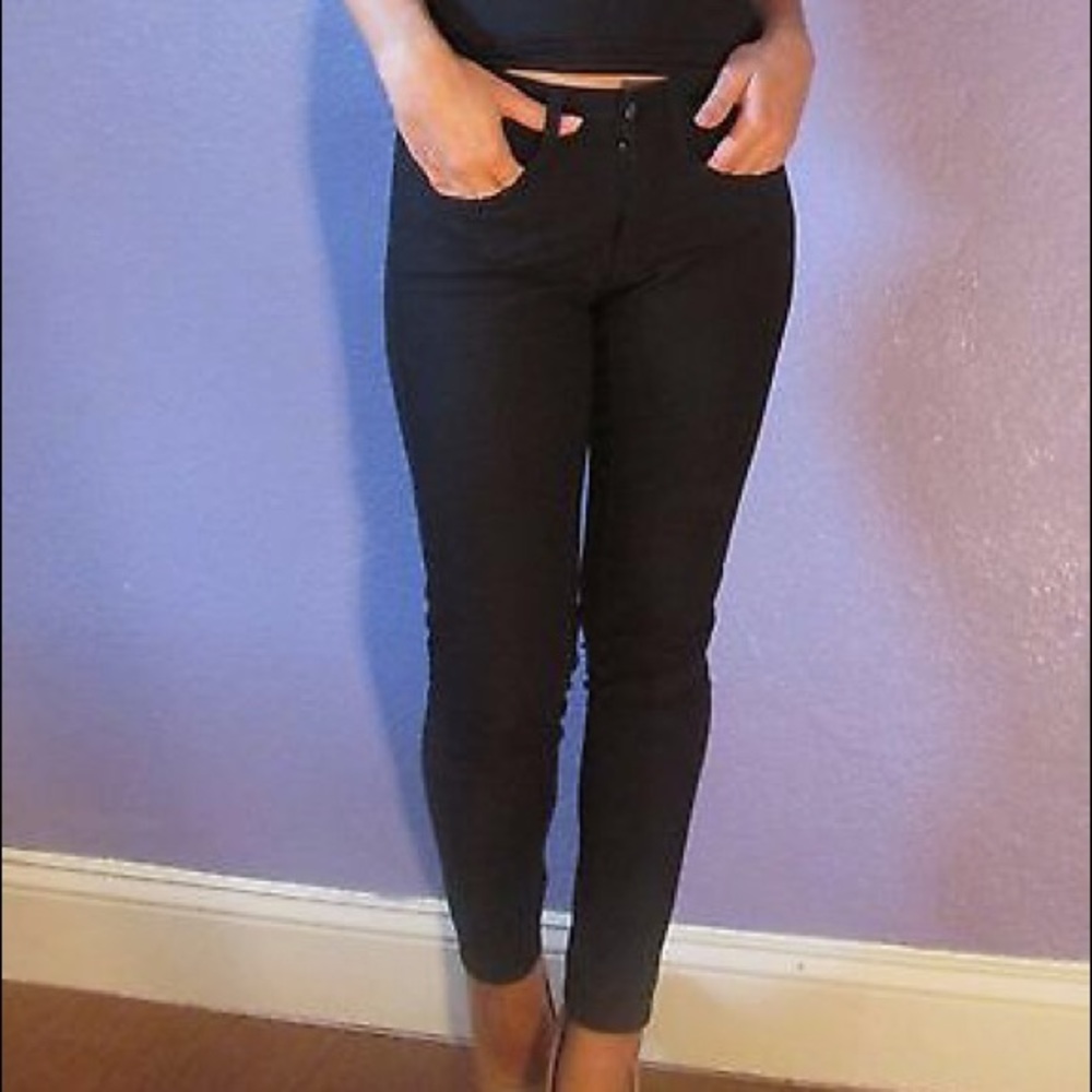 Lululemon skinny black pants 💕✨