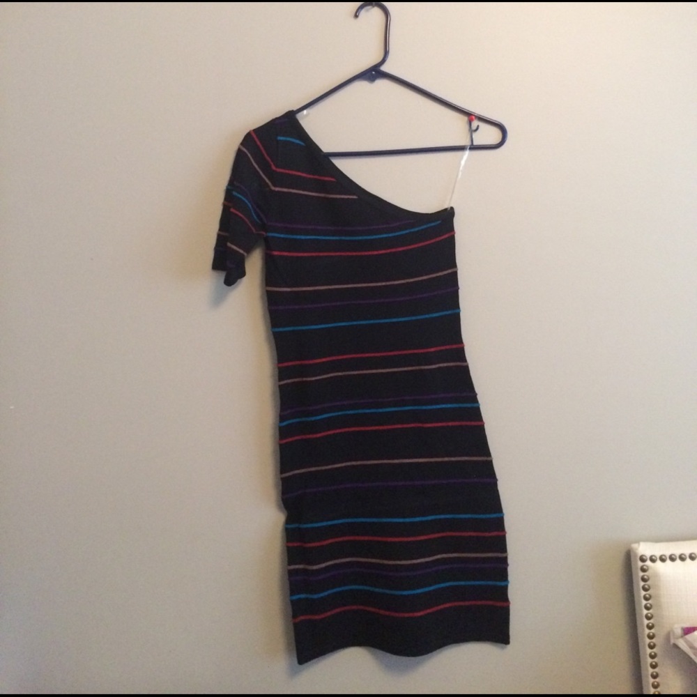 One sleeve dress