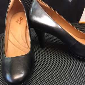 Clarks comfort pump platforms women's 12