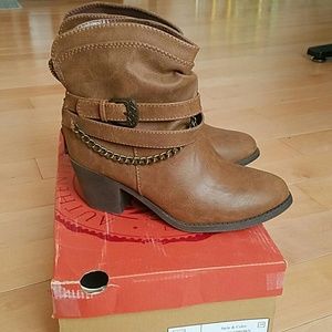 New SO Brown Faux Leather Boots in Sz 7W