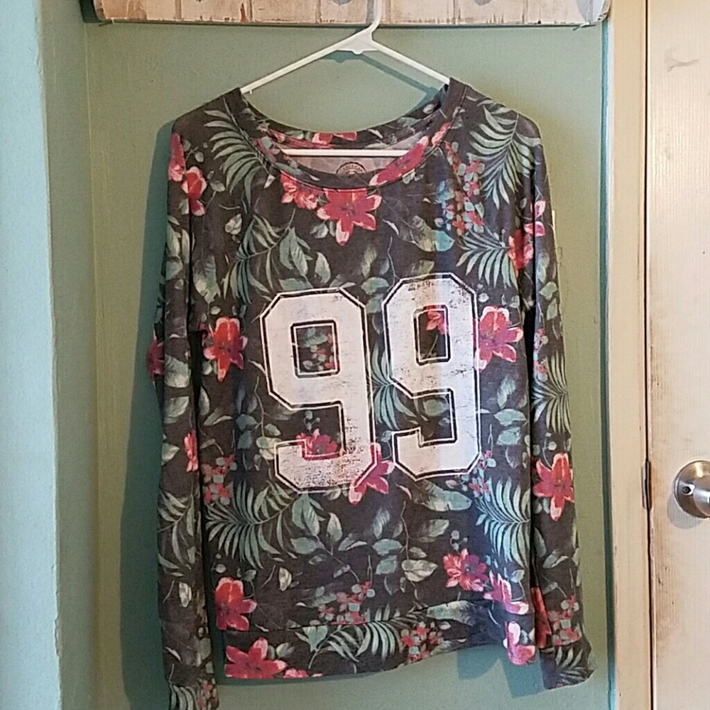 Long sleeve shirt