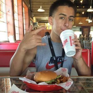 Meet your Posher, Noel