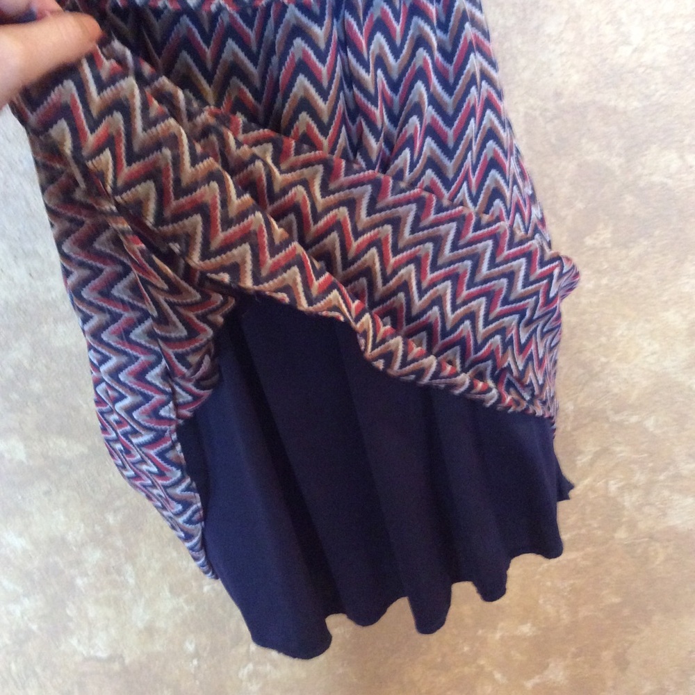 Simple & Chic Dress - Picture 6 of 6