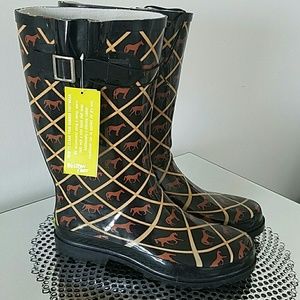NEW Rainboots