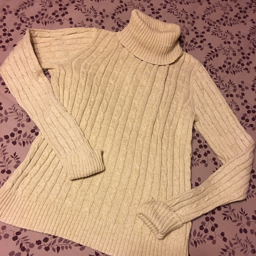 Must have for any closet!  Adorable sweater!