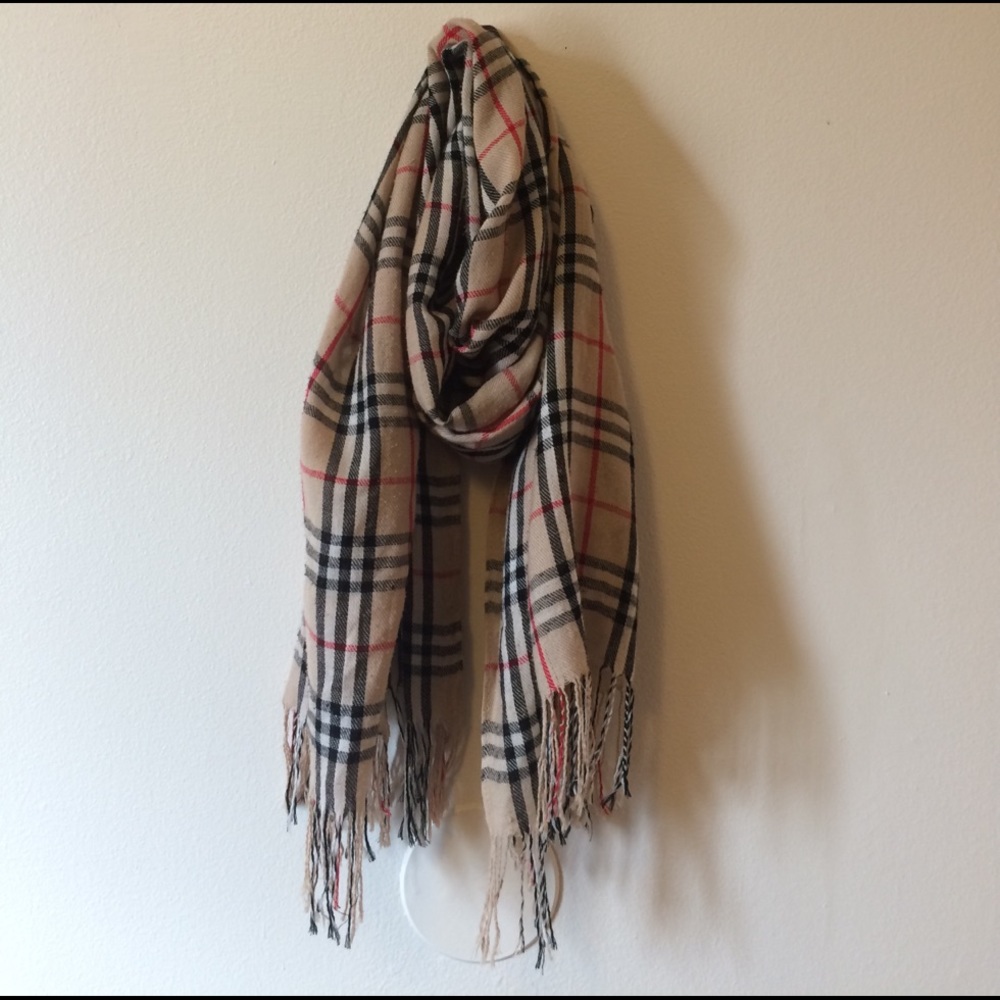 Cream/Tan Scarf with Pattern