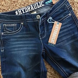 Women's Jean capris with great design on pockets