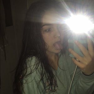 Meet your Posher, Laurel