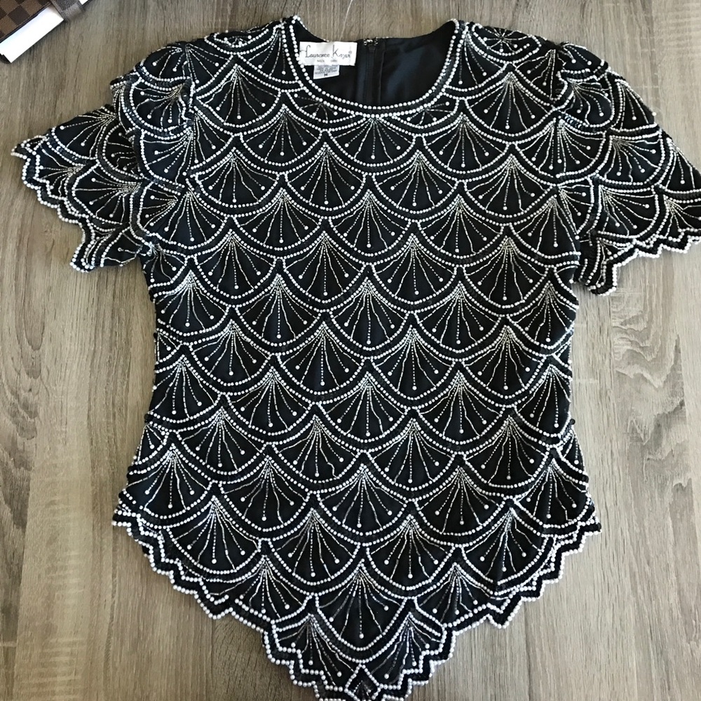 Vintage | Black beaded top